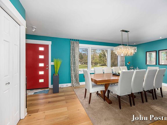 3rd image of 7234 Grachen Dr SE