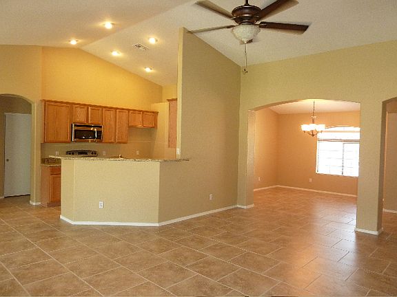 4th image of 1727 E Desert Ln