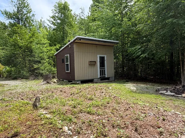 194 Meadow Road, Hudson, ME 04449