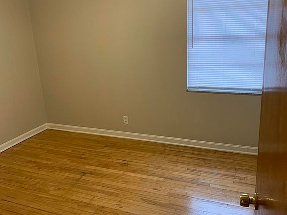 5th image of 3105 Hunsinger Ln