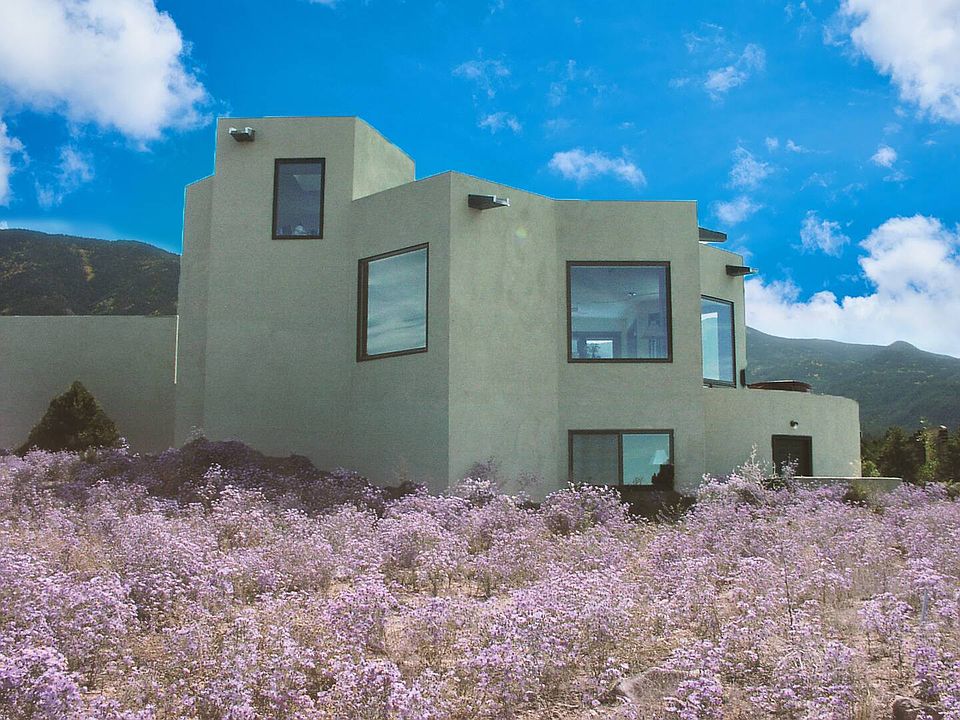 8-pointed Star House with magnificent views, shown from the north.