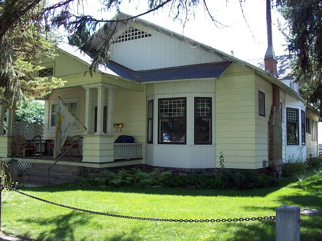 1st image of 389 Lava St