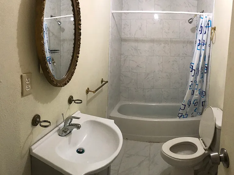 1940 South St #3 — Photo 4