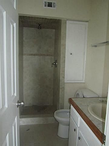 2nd image of 101 Bluebird Cir