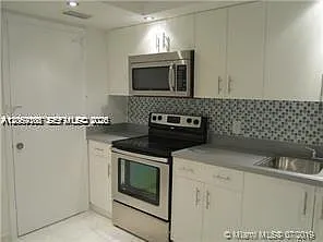 16701 NE 14th Ave #203 — Photo 2
