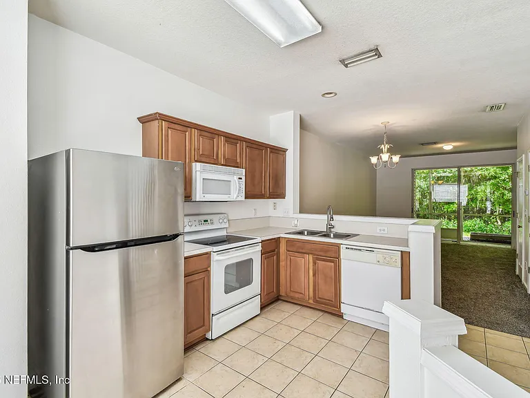3491 Lone Tree Ln — Photo 8