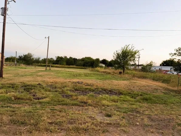 503 W Brook St, Bartlett, TX 76511