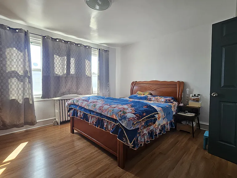 2907 McKinley St — Photo 1