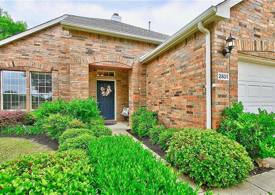 1st image of 2801 Cabot Ln