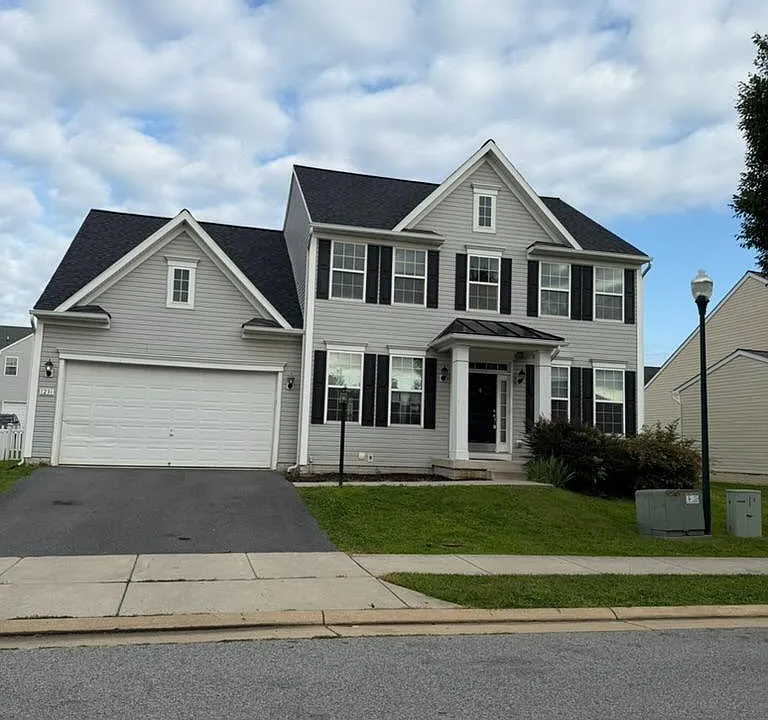 1231 Stallion St