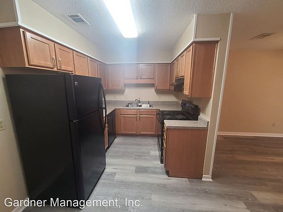 3rd image of 113 Alder Ave S #E-h