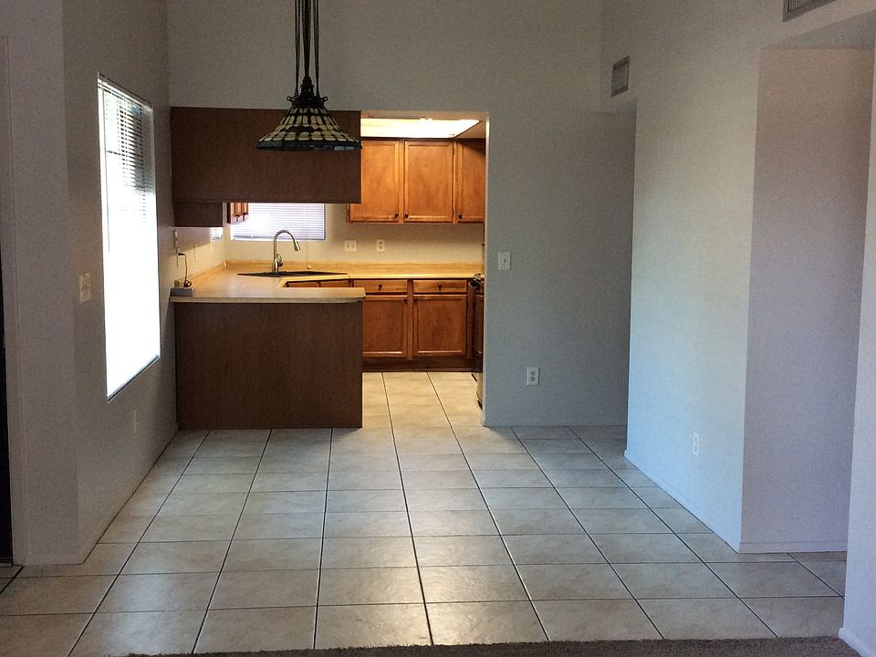 Living dining kitchen