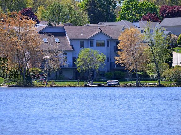 4th image of 38 Riverview Dr