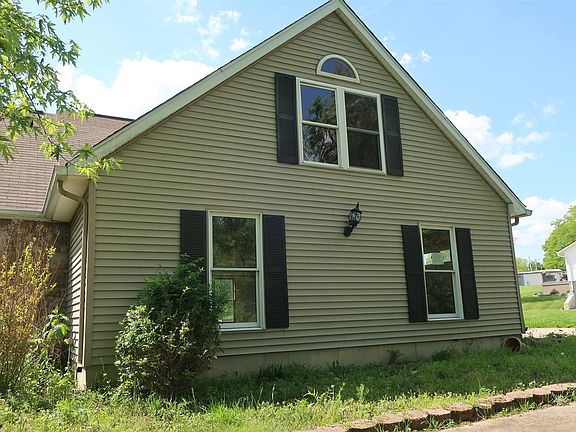 5th image of 100 Barnside Dr