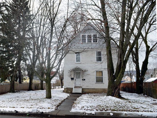 1st image of 715 Johnson St