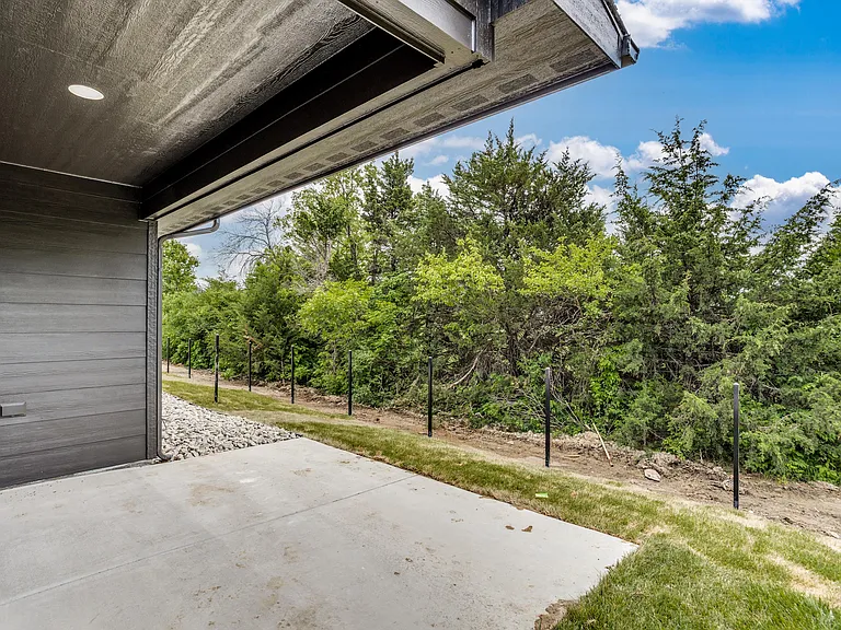 3203 E Thunder St — Photo 25