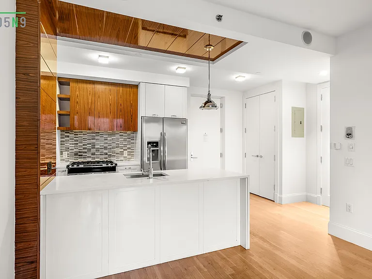 205 N 9th St #3B — Photo 3