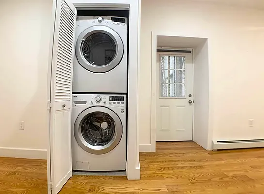 Rented by EastMount Realty LLC | media 5