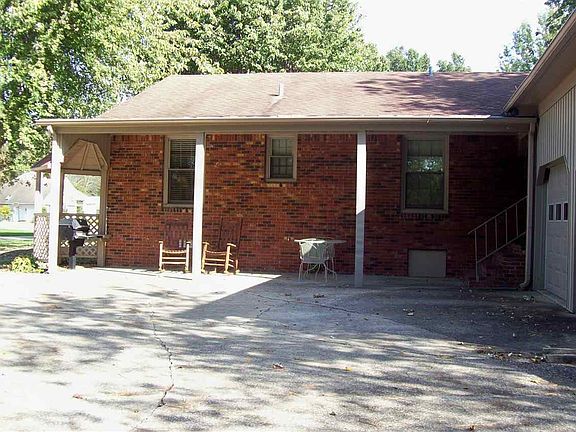 3rd image of 1505 Bellemeade Dr