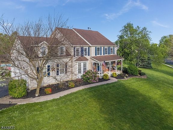 2nd image of 15 Foxwood Ln