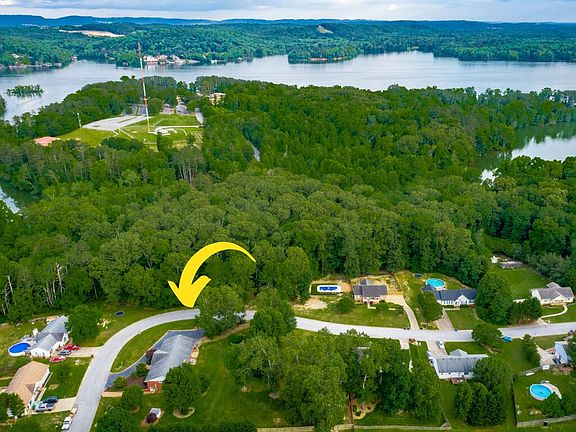 2nd image of 10207 Bear Trail Dr