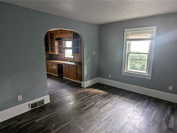 5th image of 2637 Leland Ave