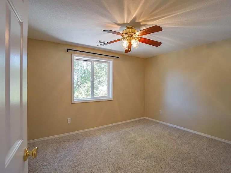 1122 NW 148th Cir — Photo 30
