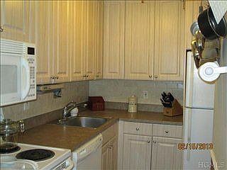 4th image of 206 Covington Green Ln