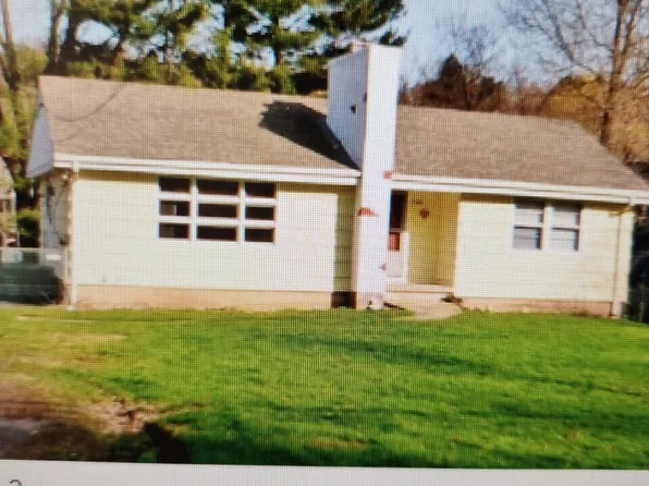 948 Old Colony Road, Meriden, CT 06450