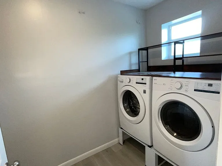 661 Hernando St — Photo 26