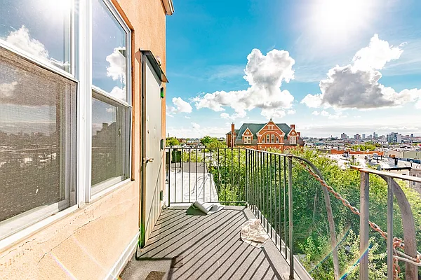 Rented by MySpaceNYC | media 29