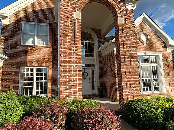 3rd image of 14216 Manderleigh Woods Dr