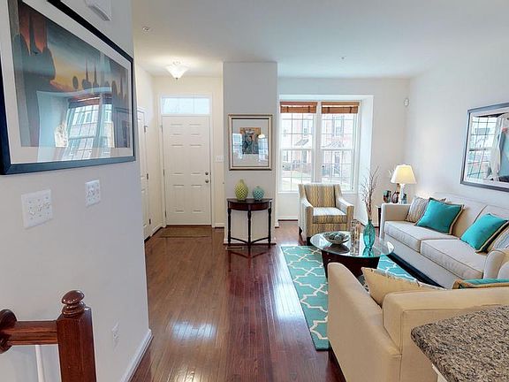 3rd image of 22327 Honey Hill Ln