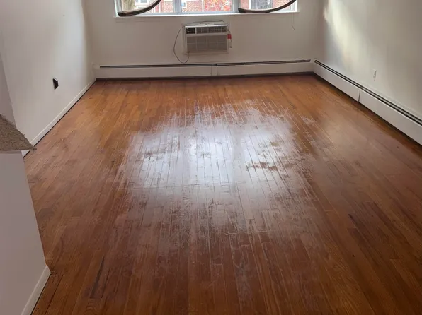 24 Sunset Avenue image 4 of 6