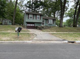 229 Danesmoor Rd, Holland, OH 43528