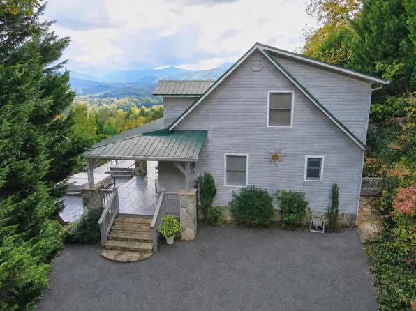 3023 Bear Ln, Hiawassee, GA 30546