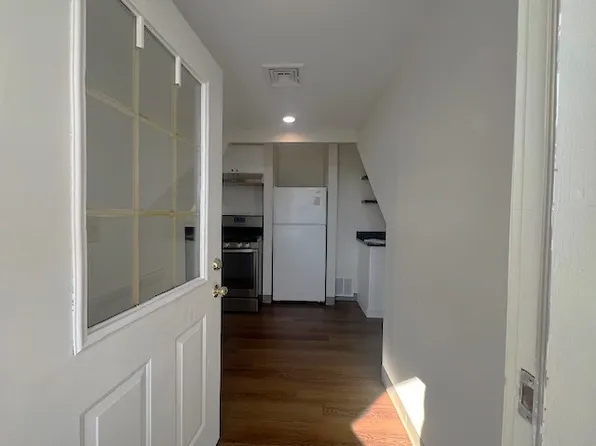 52 Garfield Ave Unit D, Easthampton, MA 01027