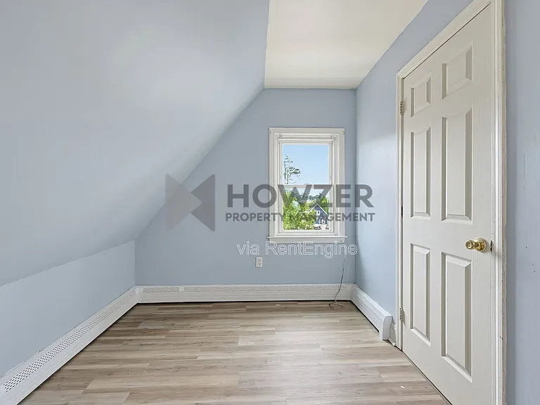54 Broadway — Photo 12