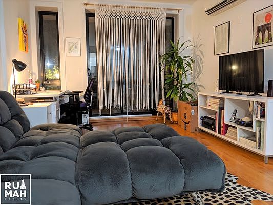 1st image of 90 Marion St #2R