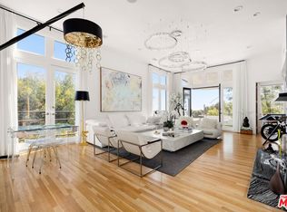 9314 Lloydcrest Dr, Beverly Hills, CA 90210