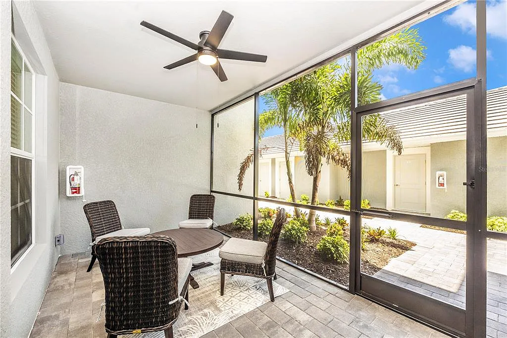 2 bed, 2.0 bath, 1568 sqft, $2,500 — Photo 2