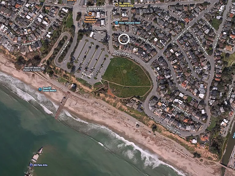 A few minute walk from the Seacliff State Beach and local eateries.