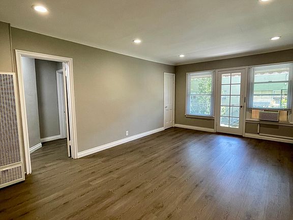 2nd image of 1945 N Bronson Ave #1945