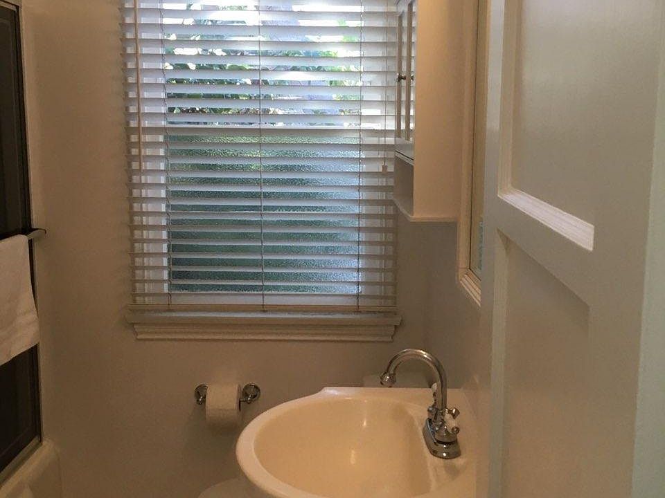 2nd image of 11570 Riverside Dr