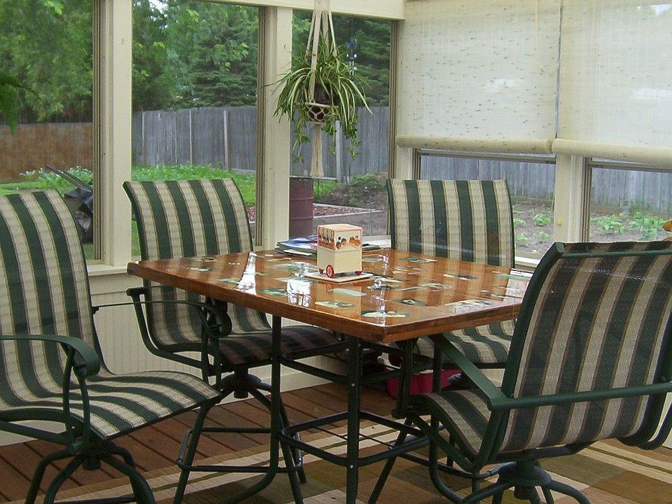 enclosed sunroom