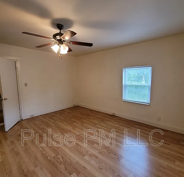 816 Montague Rd #U1 — Photo 8