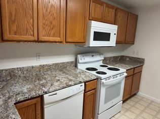 1537 NE 8th St, Redmond, OR 97756