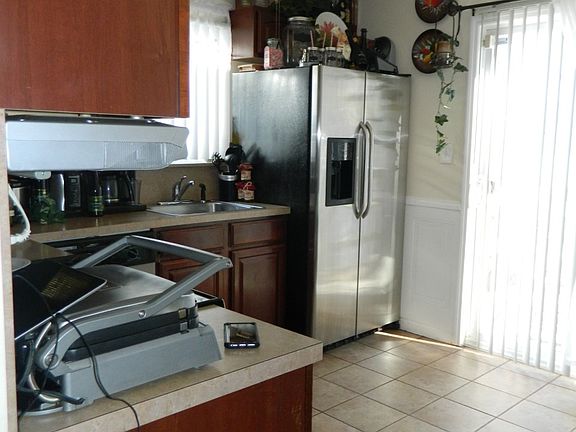 2nd image of 169 Warwick Ave