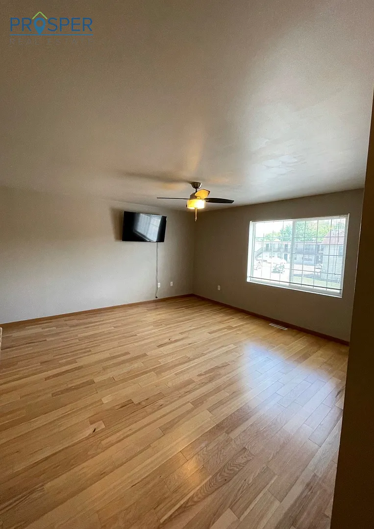 WA510X — Photo 1