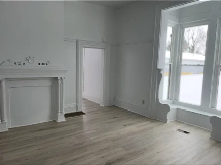 121 N Russell St #2A — Photo 5